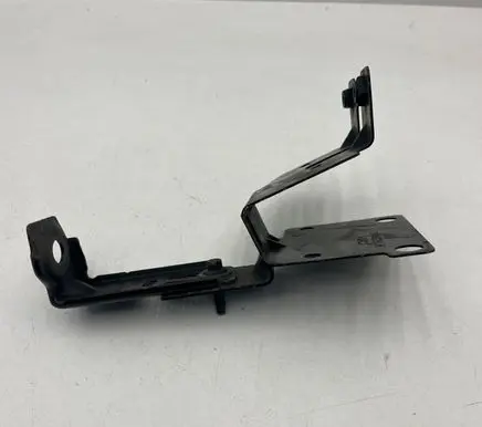 Volvo V60 Radiator mount bracket 31468229