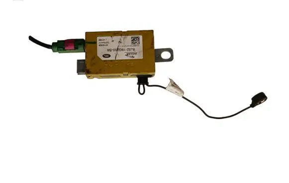 Land Rover Range Rover L405 Aerial antenna amplifier BJ3219G255BA