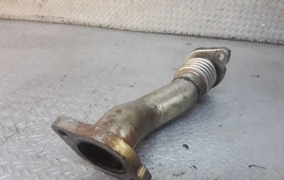 Audi Q7 4L EGR valve line/pipe/hose 05A131519B