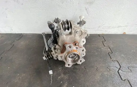 BMW 3 G20 G21 Stub axle 795KM