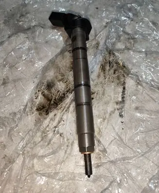 Audi A6 S6 C6 4F Fuel injector 059130277AH