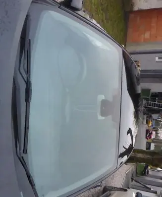 Renault Clio IV Front windscreen/windshield window 