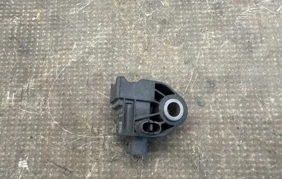 Mercedes-Benz C AMG W205 Airbag deployment crash/impact sensor A2139051300