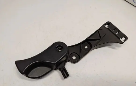 BMW 4 F32 F33 Engine bonnet (hood) release handle 7326365 51437326365 7309606
