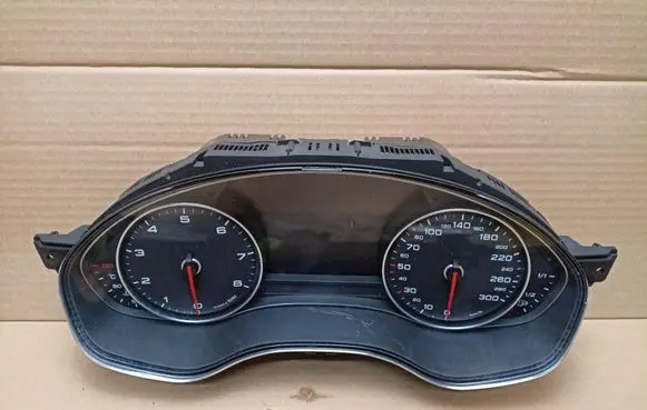 Audi A6 C7 Speedometer (instrument cluster) 4G8920931C