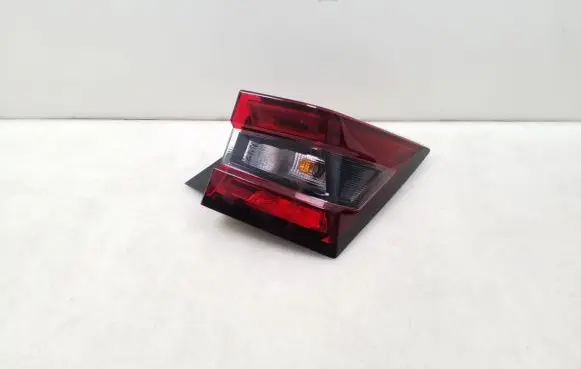 Nissan Juke II F16 Rear/tail lights 265506PA0A
