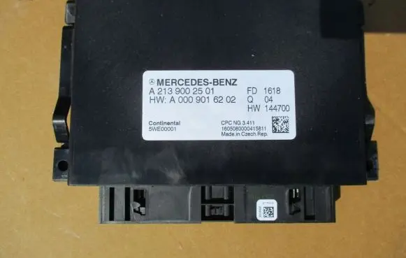 Mercedes-Benz E W238 Gearbox control unit/module A2139002501 OM654654220D220
