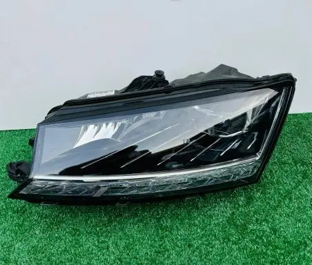 Skoda Fabia Mk3 (NJ) Headlight/headlamp 3V1941015F