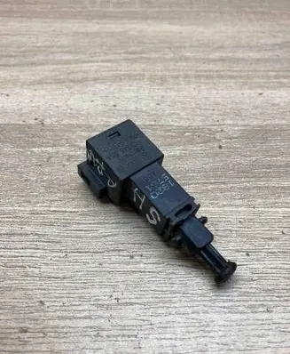 Volkswagen Sharan Brake pedal sensor switch 1J0945511A