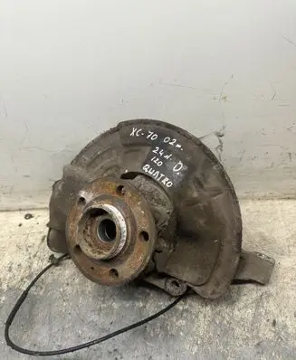 Volvo XC70 Front wheel hub