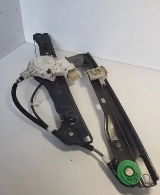 BMW 3 E90 E91 Front door window regulator with motor 7140588