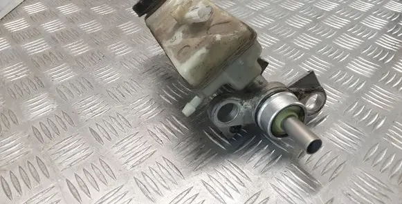 Renault Scenic II - Grand scenic II Master brake cylinder 82067111