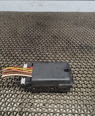 Citroen C4 II Picasso Fuse module 9665492680 201303062026 018014781