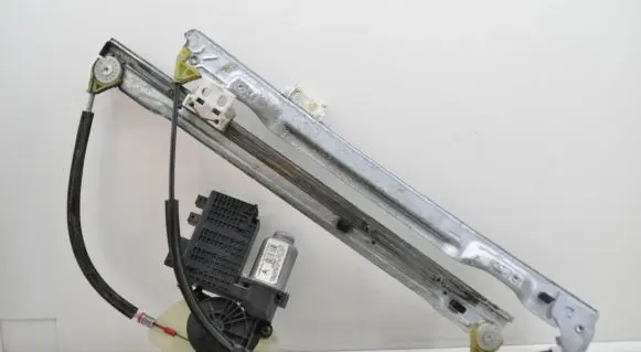 Citroen C4 I Picasso Front door electric window regulator 9674032580