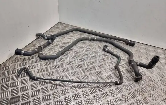 BMW 5 E60 E61 Engine coolant pipe/hose 7521775 6932051