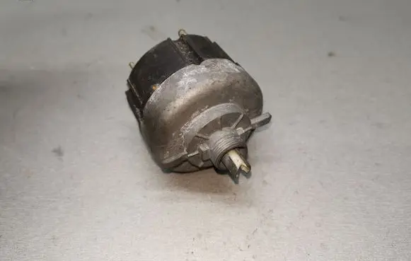 Mercedes-Benz E W124 Light switch 0005455204