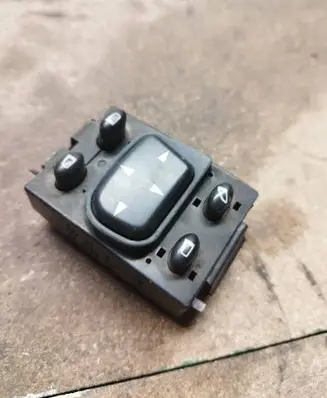 Mercedes-Benz S W220 Wing mirror switch 2208211551