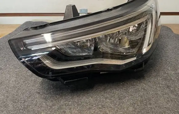 Opel Grandland X Headlight/headlamp YP00015780