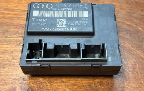 Audi Q7 4L Door control unit/module 4L0959795B 4L0910795B 00005044C100