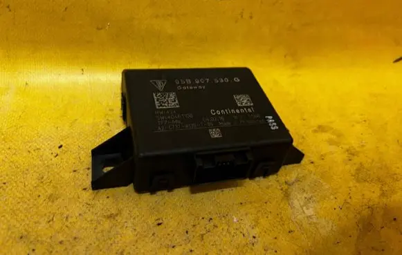 Porsche 911 991 Gateway control module 95B907530G