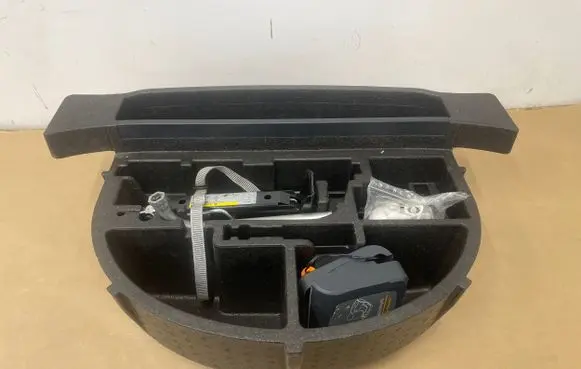 Volkswagen Up Tool set 12E863398
