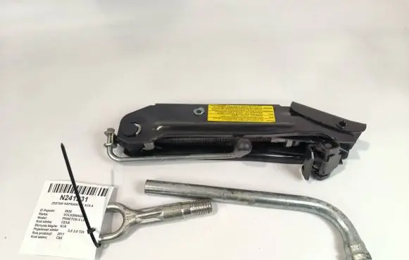 Volkswagen Phaeton Tool set 