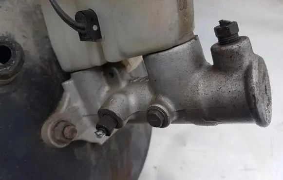 Mazda Premacy Master brake cylinder