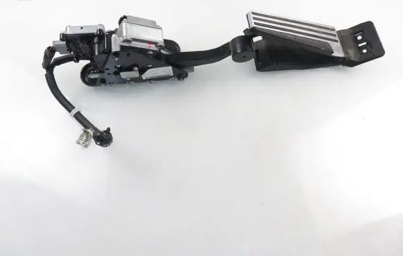 Infiniti M Accelerator throttle pedal 240461MA0A