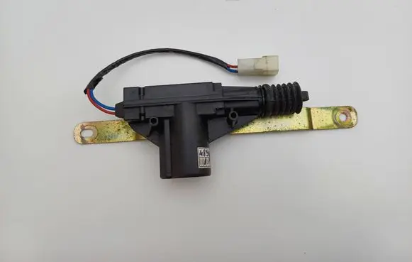 Volkswagen Golf IV Central locking motor 