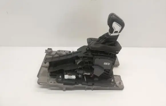 Volvo S90, V90 Gear shifter/selector 32240586
