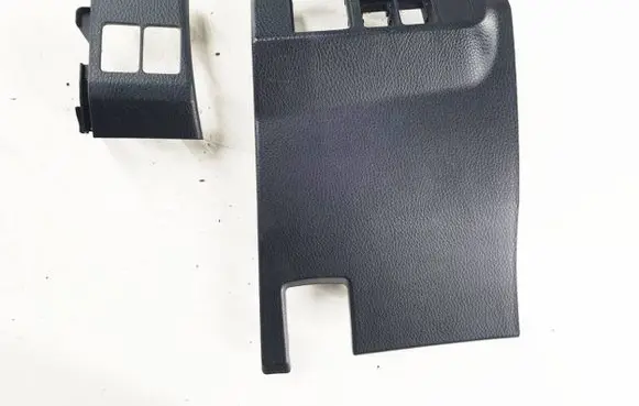 Toyota RAV 4 (XA40) Dashboard trim