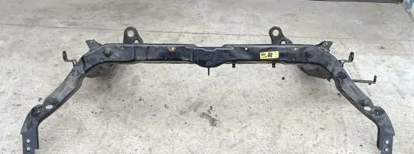 Nissan Qashqai Radiator support slam panel bracket 