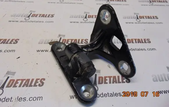 Mercedes-Benz E W211 Front door lower hinge 