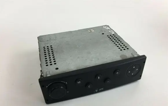 Renault Trafic II (X83) Radio/CD/DVD/GPS head unit 8200348745 W2265
