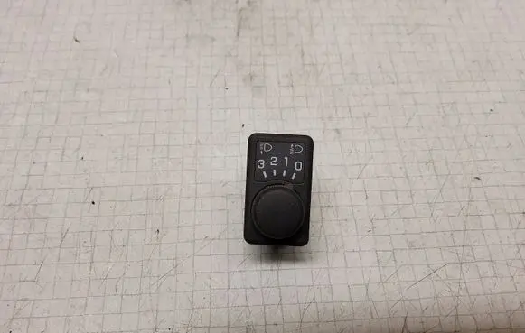 Nissan Primera Headlight level height control switch 37044A 031603