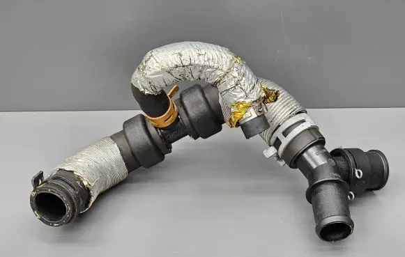Jaguar XF X250 Engine coolant pipe/hose CK1320755