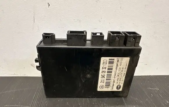 Mercedes-Benz E W211 Tow bar trailer control unit/module 2115450832 5DS00849300