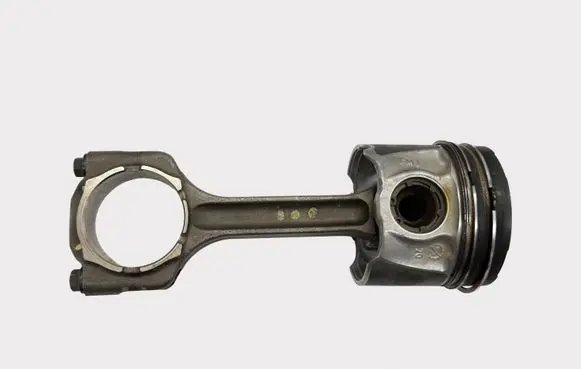 Alfa Romeo Giulia Piston with connecting rod 55277652 55277649 55257983