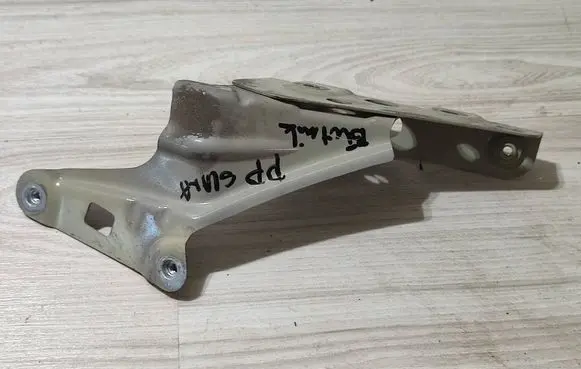 Skoda Scala Fender mounting bracket 657821228