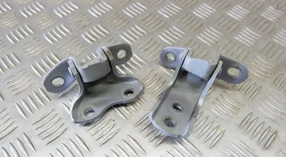 Toyota C-HR I Front door hinge set 6874002050 6872002060