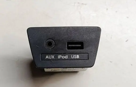 Hyundai ix35 USB socket connector 961102S000U3 961102S000 961102S000TAN