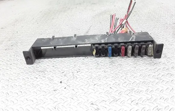 Mercedes-Benz Sprinter W901 W902 W903 W904 Fuse module