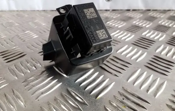 Audi A6 C7 Keyless (KESSY) go control unit/module 4H0909131