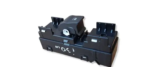Hyundai i30 Electric window control switch 93581G3010