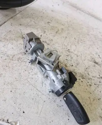 Ford Focus Ignition lock 3M513F880AD