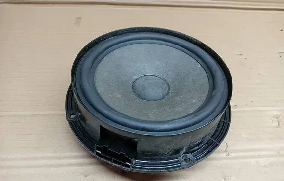 Seat Leon (1P) Front door speaker 1J0035411G 09090512043A 902275487702