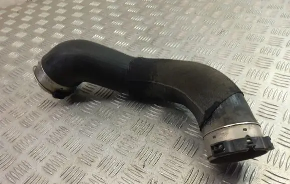 BMW X1 F48 F49 Intercooler hose/pipe 7637197