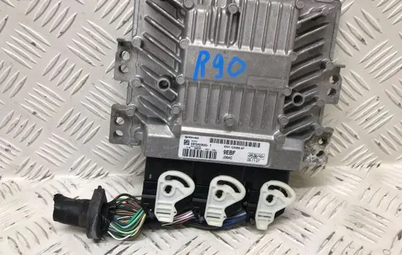 Ford Kuga I Engine control unit/module 8V4112A650AF