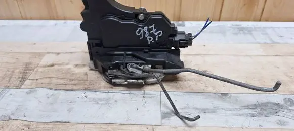 Mitsubishi Outlander Front door lock