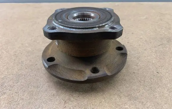 BMW 5 F10 F11 Rear wheel ball bearing 6867806 33006867806 33416777844